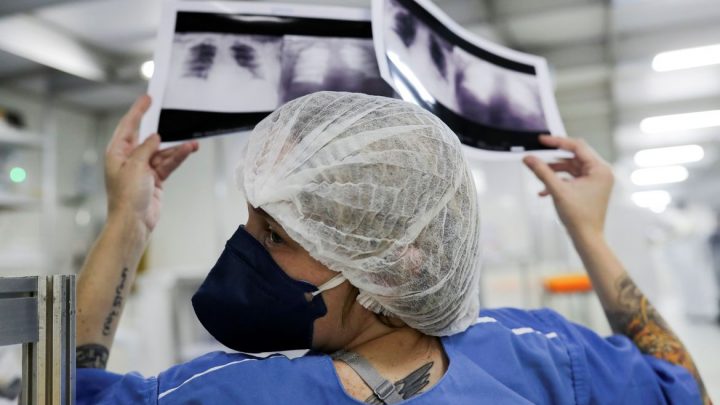 SP passa de 100 mil casos confirmados e 7 mil óbitos por coronavírus