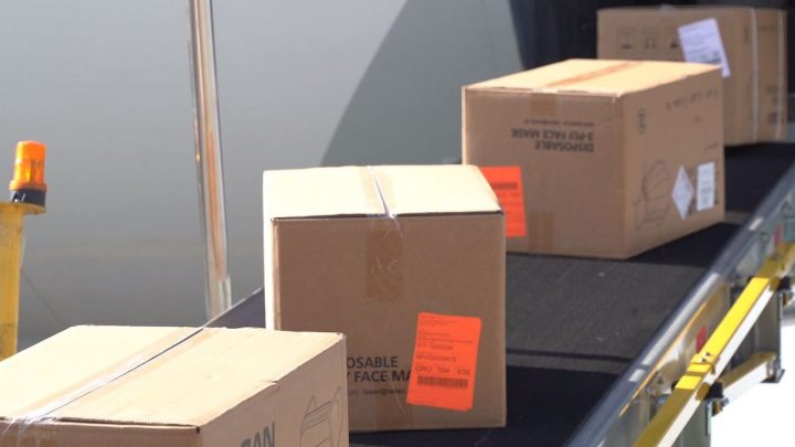 Brasil recebe 4,5 milhões de máscaras N-95 contra a covid-19