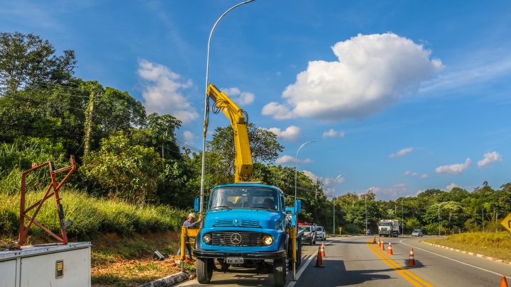 Estrada dos Romeiros receberá iluminação de LED do Centro até o Cristal Park IV