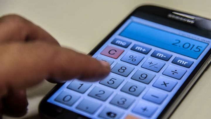 Busca por crédito tem queda de 25,7% em abril