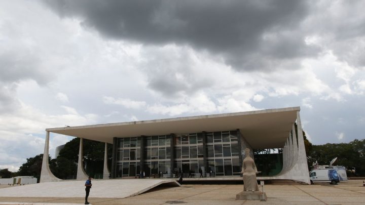 STF começa a julgar legalidade de inquérito sobre fake news