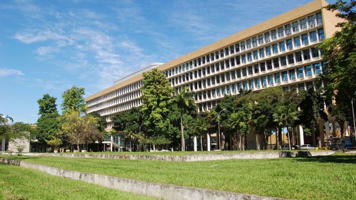 MEC autoriza aulas on-line no ensino superior até dezembro