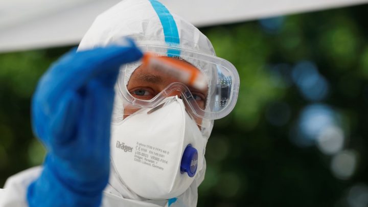 USP desenvolve vacina por spray nasal contra a covid-19