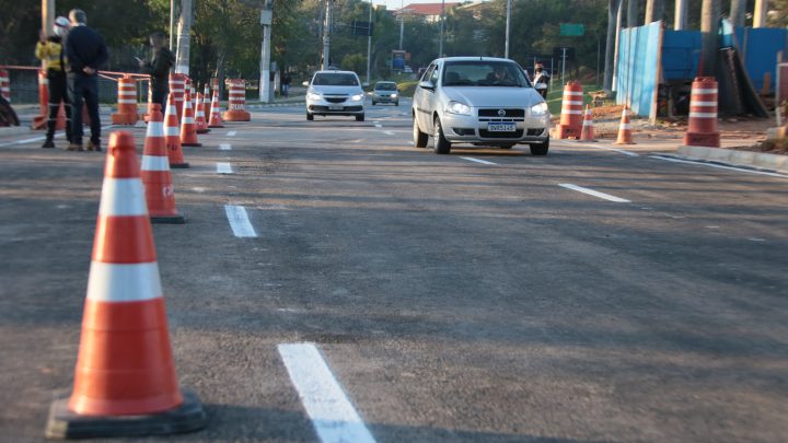 Em menos de seis meses prefeitura libera pistas da Yojiro Takaoka nos dois sentidos para tráfego de veículos