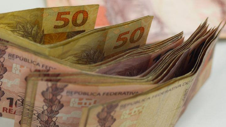 Nascidos a partir de 1984 podem sacar hoje valor esquecido em bancos