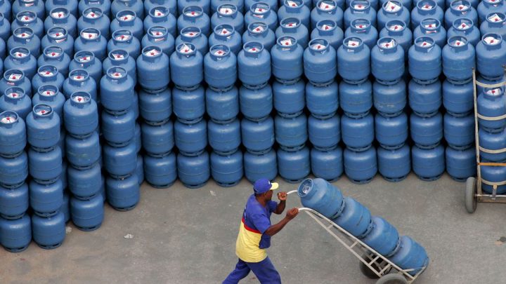 Petrobras anuncia redução no preço do gás de cozinha