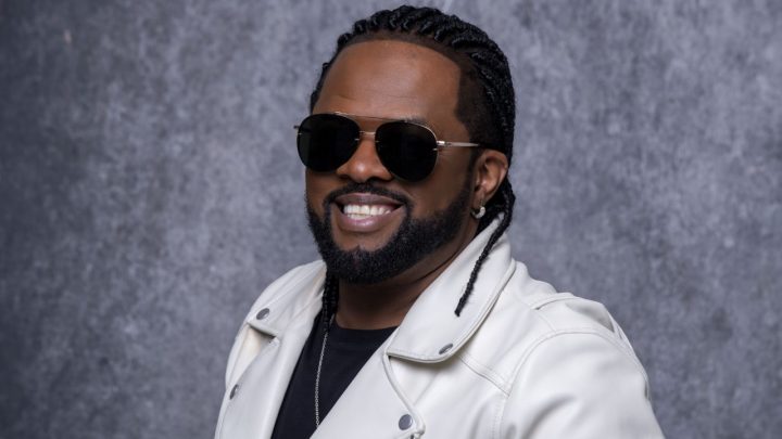 Gustavo Mioto e Xande de Pilares agitam o Arraiá de Barueri