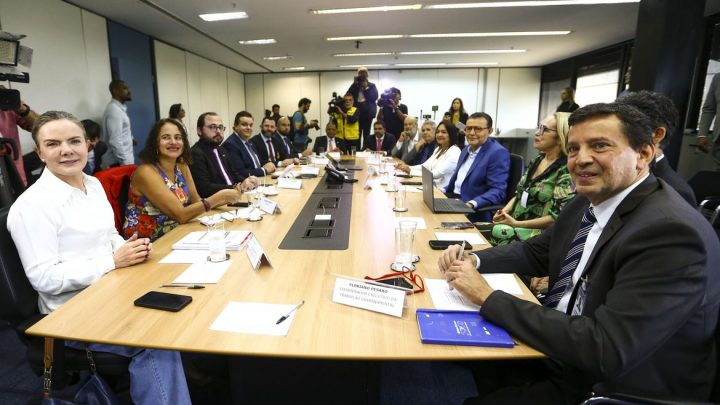 PEC da Transição será adiada para a próxima semana