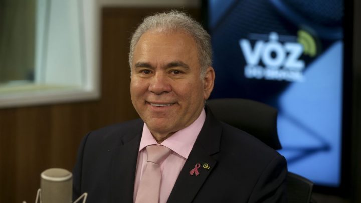 Ministro da Saúde pede que pais vacinem filhos contra a poliomielite