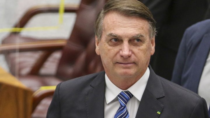 Em nova decisão, Justiça bloqueia mais R$ 370 mil de Bolsonaro
