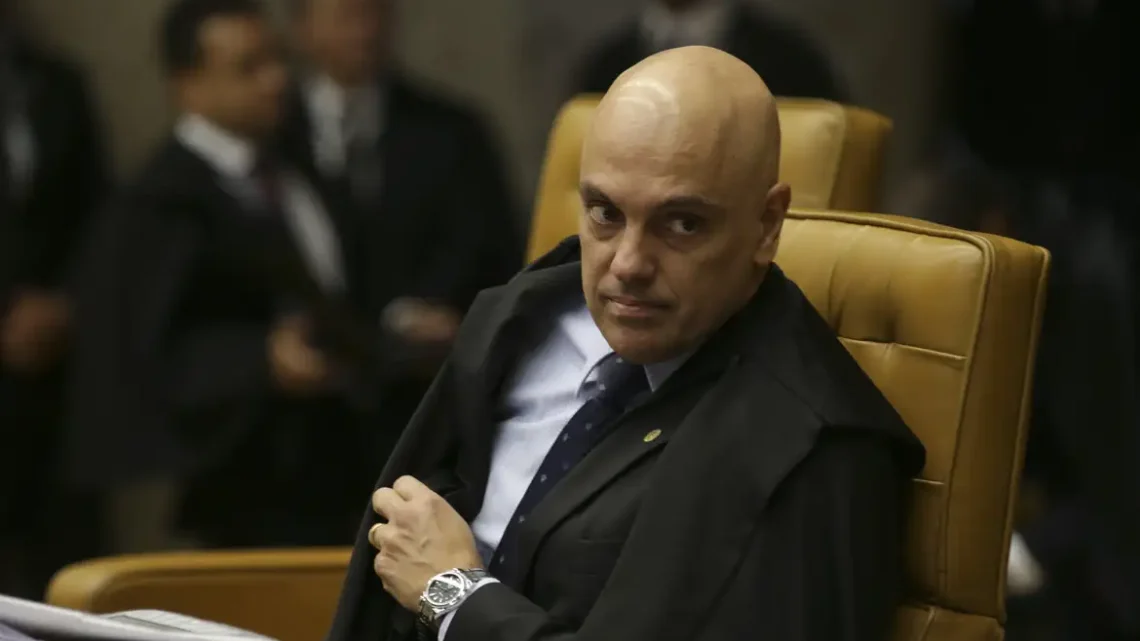 STF dá 48h para tribunais explicarem pagamentos acima do limite a juiz